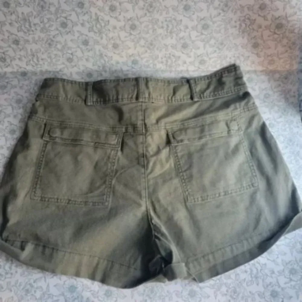 NWT Anthropologie Pilcro Relaxed Pleat Shorts | 32 - Picture 5 of 6